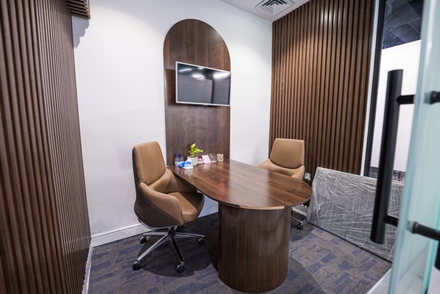 حلول المكاتب المهنية المهنية للأعمال — 2